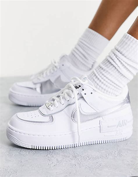 air force 1 silber nike zeichen|Nike Air Force 1 silver chain.